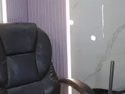 Amateur Live Sex Cam of MilaLeon