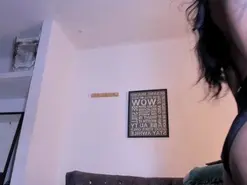 Amateur Live Sex Cam of nikhollhot
