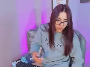 Cam4 Watch Live Sex Cams of Lyaa_sweet