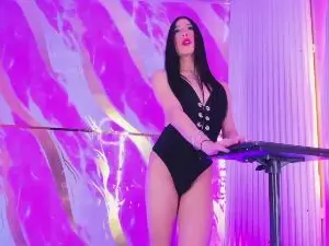 Cam4 Free Live Porn of Trixie_dolls