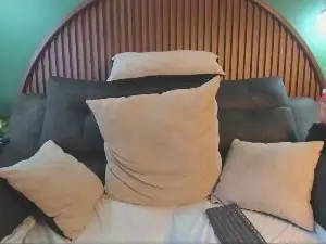 Cam4 Live Sex of shannel__queen