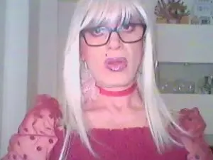 Cam4 Free Live Porn of sissydoll