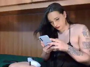 Cam4 Free Live Porn of lorentranny
