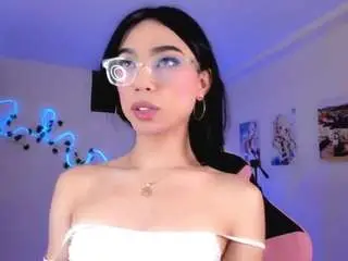 Camsoda Nude Webcam of reashell01