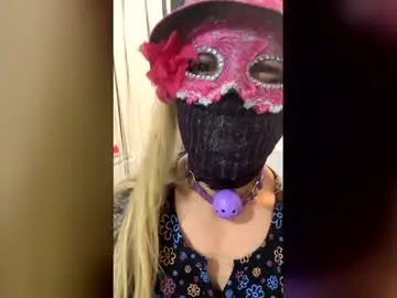Chaturbate Watch Live Sex Cams of karlakush101