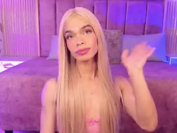 Chaturbate Live Sex Cam of karinaadoll