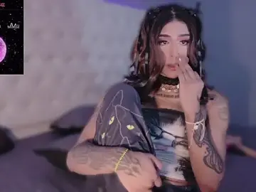 Stripchat Free Live Porn of BellaTheDoll
