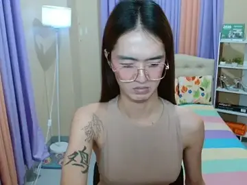 Stripchat Adult Webcam of XxTsUncutAskaxX