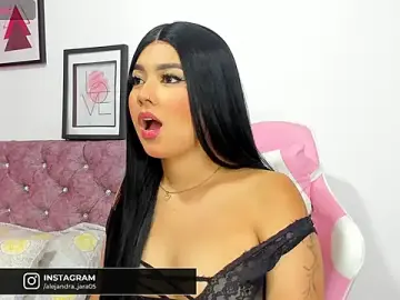Stripchat Live Sex Cam of ashliekitty__011