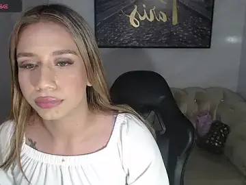 Stripchat Free Porn Cam of Evy_Luxx_v