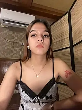Stripchat Sex Cam of hugecock_cali