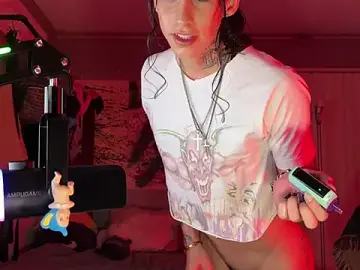 Stripchat Adult Webcam of xoFrankie