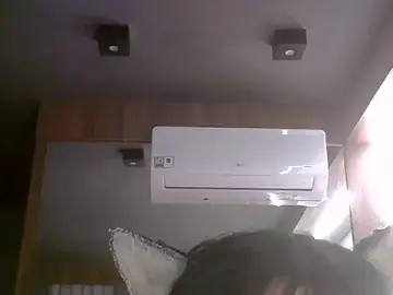 Stripchat Live Sex Cam of SkinnyKitten
