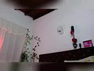 Xlovecam Best live sex cam show of SarraNova