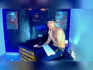 Xlovecam Sex Cam of SweetSexCouple69