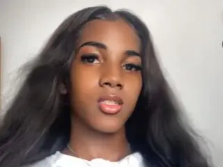 Xlovecam Private Sex Chat of MiaDeseo
