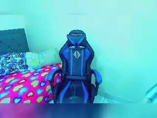 Xlovecam Sex Cam of Allisonth